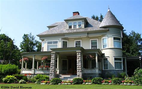 Cornerstone Victorian - Lake George Area Bed & Breakfast