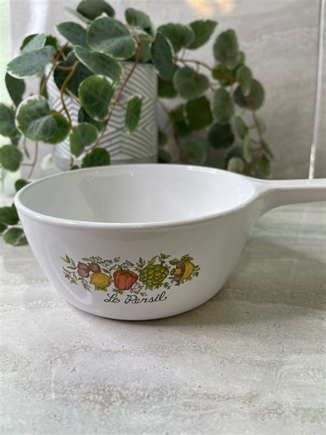 Corningware p 82 b. Powered by GoDaddy Website Builder. Pyrex glass lid fits Corning Ware 5" round pans. For this lid to fit your pan it should be marked any of the following: p-81-b p-82-b p-83-b p-89-b No chips excellent condition clean, sterilized and ready for its new forever home. This lid also available in amber color. (p-81-c-brn) 