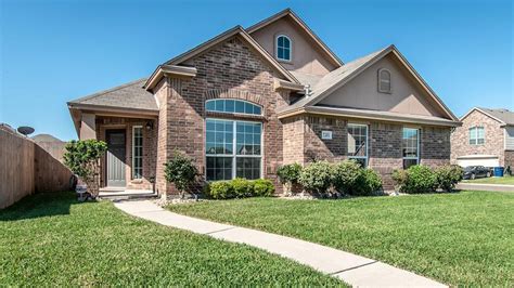 Corpus christi tx homes for sale. Corpus Christi, TX Homes for Sale / 23. $289,000 Open Sun 1 - 4PM. 3 Beds; 2 Baths; 1,436 Sq Ft; 9445 Sedalia Trail, Corpus Christi, TX 78410. Welcome to your new home built by local builder Hogan Homes in 2019! Nestled in a desirable neighborhood, Northwest Crossing, this charming residence boasts a split open floorplan, offering optimal space ... 