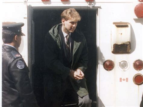 Correctional Service to release results of review into Paul Bernardo’s transfer