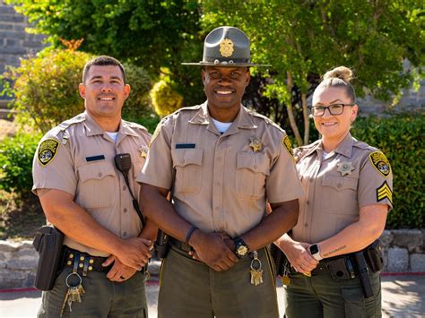 Correctional officer age limit california.  Correctional Officer Requi...