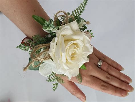 Corsage And Boutonniere Price