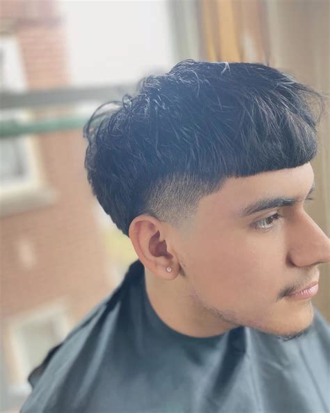 Takuache mullet transformation!Taper fade w/ textured top & a crispy EDGE UP🔥Ask your barber for this haircut NEXT TIME‼️Young humble Upcoming barber 💪🏼🔥.... 