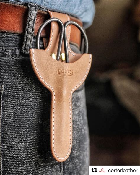 Corter leather. TOOLS + MATERIALS: https://www.buckleguy.com/corter-leather/?aff=14 PATTERNS: https://corterleather.com/collections/patterns BOTTLEHOOKS: https://corte... 