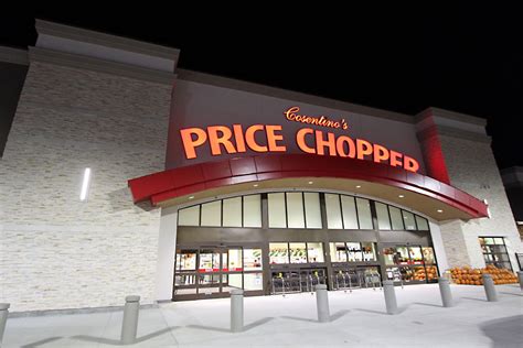 Since then, they've built a brand new Price Chopper in Platte City, MO, a burgeoning city just 4 miles north of the Kansas City Airport. It's a GREAT grocery store. My former favorite in a 20-mile radius was the Hen House off 68th St. in Kansas City, north of the river, but this place is even better.. 