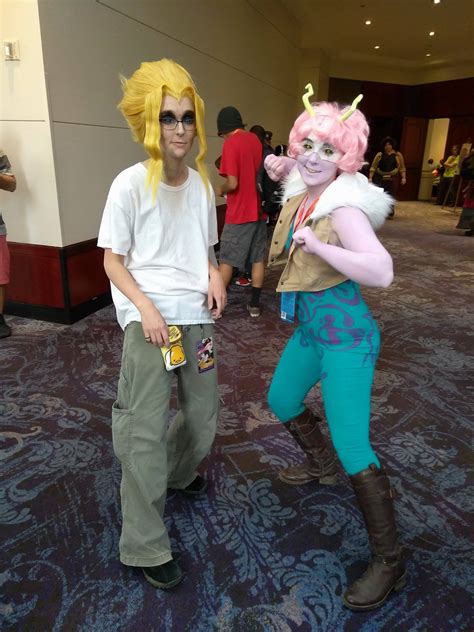 Cosplay cringe. Sorry LOL this is my first time making one of these It will be better next time Edit: I had to turn the comments off because of people harassing me and m... 
