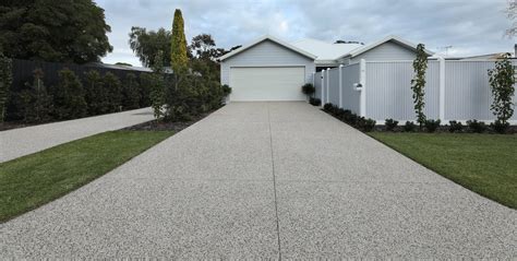 Cost of concrete driveway. The cost to install a concrete driveway is $4 to $15 per square foot on average. Your price heavily depends on your desired concrete finish and driveway size. For a driveway that is 200 square feet, you can expect to pay an average cost of $1,900. For a driveway at double that size (400 square feet), the average price is closer to $3,800. 