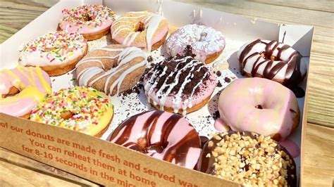 Research and focus groups have shown that customers are willing to pay a premium price for customized, freshly-made donuts with a wide range of toppings. The average spending per customer in the donut industry is estimated to be $4 to $6 per visit, indicating a lucrative market opportunity. ... Duck Donuts Franchisee generates …. 