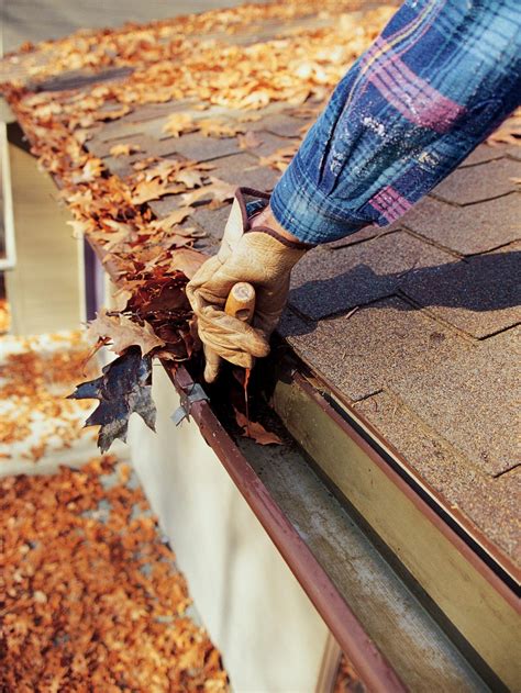 Cost of gutter cleaning. Feb 5, 2024 · The cost of gutter cleaning depends on factors such as gutter condition, gutter length, ZIP code, home height, and more. Costs average around $180 for 200 linear feet in Eugene. Height adds to the cost because higher gutters are riskier for cleaners. 