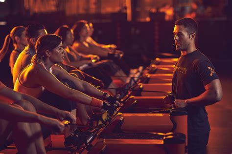 Cost of orangetheory. Prices vary by location. How Much Is a Class at Orange Theory? The drop-in fee for a single 60-minute Orange Theory class ranges from $28-32 on … 