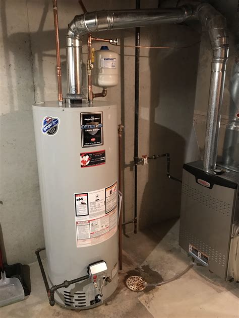 Cost to replace a water heater. Feb 20, 2024 · The Cost of Water Heater Installation. The national average for tank water heater installation is between $906 and $1,583 for the unit and labor, and tankless water heaters cost around $1,833 to ... 