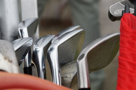 Cost to ship golf clubs. When it comes to maintaining a golf course, having reliable and efficient equipment is key. One such piece of equipment that is gaining popularity among golf course managers is the... 