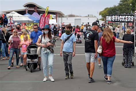Costa mesa orange county swap meet. Visit OCC Tickets or. Mail check or. Money Order or. Pay In Person. In Person Office Hours & Location. Monday - Thursday, 8:30 a.m. - 4:00 p.m. Friday, 8:30 a.m. - 11:00 a.m. Located inside the College Center First Floor. Swap Meet business inquiries please email occswapmeet@occ.cccd.edu. 