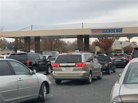 There is no identified price of gas station kerosene. However, in 2010 the average wholesale cost per gallon of kerosene was $2.63, in 2011 a gallon cost $3.26, and in 2012 a gallo...