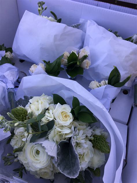 Costco bridal flowers. If you have any questions please contact us at costco@vistaflor.com or call 888-620-8895 between the hours of 8:00am – 8:00pm, Monday – Friday, & Saturday 8:00am – 5:00pm Eastern Standard Time. Upon arrival, remove Bouttonieres and Corsages from the box using the directions below. 
