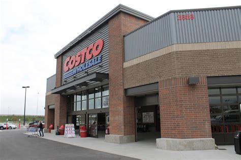 The new Costco store opened with a crowd waiting outside Wednesday morning, Nov. 16, 2022 on Veterans Blvd. in Liberty Twp. NICK GRAHAM/STAFF.
