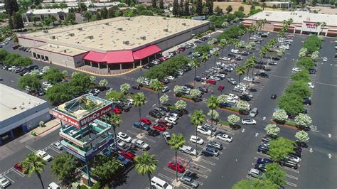 Costco en fresno ca. FRESNO, Calif. (KGPE/KSEE) – The world’s largest Costco could be on its way to Fresno. The city released a report of their findings for the 241,000-square-foot complex that would include a ... 