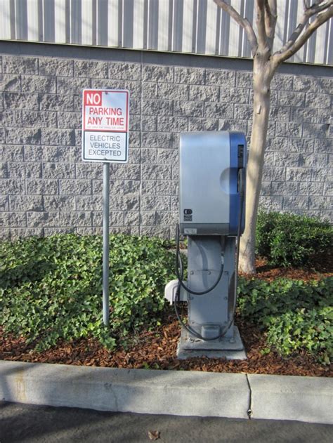 Costco ev charger. An hour of charging will add 10 to 20 miles of range. Kelley Blue Book says an electric car gets three to four miles per kWh. To add about 50 miles of range would take 12.5 to 16.66 kWh. So the total … 