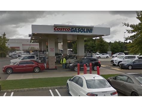 9 ago 2017 ... BRICK, NJ — A car crashed into a gasoline pump at the Costco on Route 70 in Brick late Wednesday morning, causing a leak and forcing the .... 