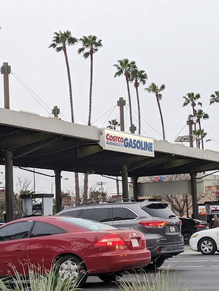 Chevron in Marina Del Rey, CA. Carries Re