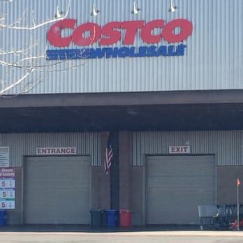 Costco in Calgary, AB. Carries Regular, Premium. Has Membership Pricing, Propane, Pay At Pump, Restrooms, Loyalty Discount, Membership Required. Check current gas prices and read customer reviews. Rated 4.6 out of 5 stars.. 