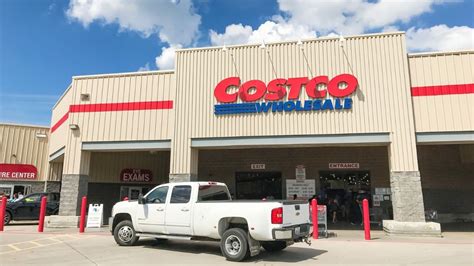 Apr 3, 2022 · Would include gas pumps. PLEASANTON — A new Costco Wholesale store about seven years in the making could finally open its doors in Pleasanton by the end of 2023 after the latest legal challenge ... . 
