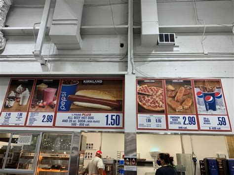 Costco hours fairfax va. Mar 14, 2022 · The special operating hours will be in place until April 17 for members 60 and older, healthcare workers and first responders, the wholesale club said Monday in an update on its COVID updates ... 