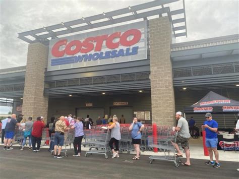 These warning signs might indicate it’s time to drop your Costco memb