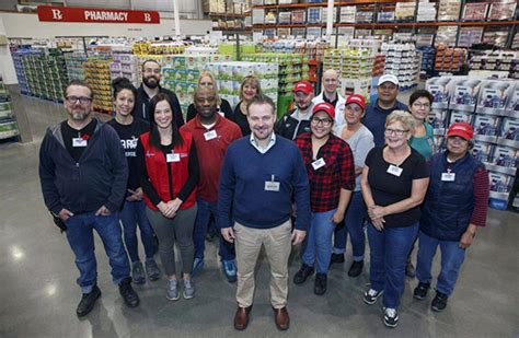Explore careers at Costco. Costco has been a leader in the warehouse club and retail industry for more than four decades. We know our accomplishments are tied directly to our ability to attract, develop, and retain the very best employees in the industry.. 