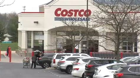 This is the last week Costco is scheduled to hold senior hours after having them for more than two years amid the coronavirus pandemic.. According to the wholesale club's COVID updates webpage, the special operating hours will be in place for members 60 and older, healthcare workers and first responders, until Sunday, April 17.. 