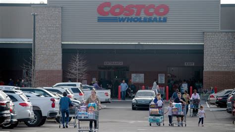 Costco near me near me. Shop Costco's Houston, TX location for electronics, groceries, small appliances, and more. Find quality brand-name products at warehouse prices. 