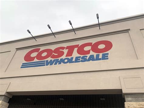 100 reviews and 21 photos of COSTCO TIRE CENTER "I purchased a full set of Michelins at the end of '06 and I never felt the need to write a separate review for the tire center. This past week I decided to perpetuate Asian stereotypes: ran over a cement island in a hasty left turn and punctured my rear tire.