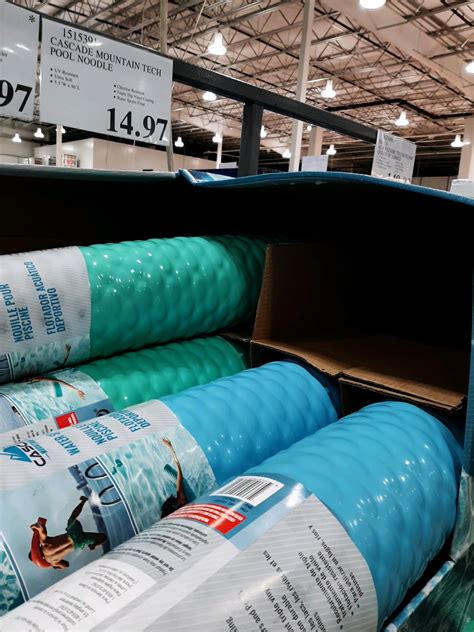 Costco pool noodles. Solid-core foam pool noodles generally cost about $6 each but are typically found in packs of three to six noodles. Vinyl-covered pool noodles are the priciest at $20 to $50 per noodle. These pool noodles have a UV protective covering, solid core, and are typically five or more inches thick. Extra-long vinyl-covered noodles go up to around 60 ... 