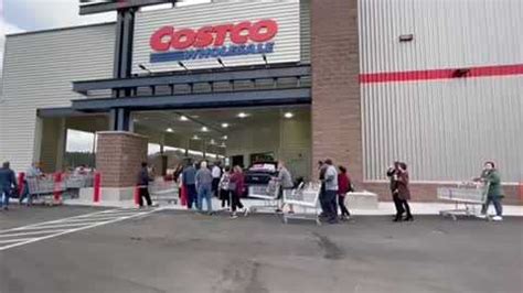 Costco hours of operation in Savannah, GA. Explore store hours and avoid showing up at closed places, even late at night or on a Sunday.. 