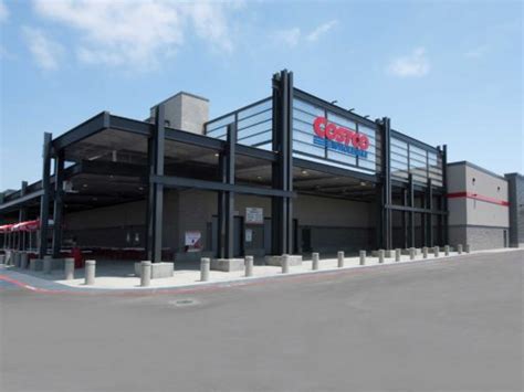 Costco torrance. Oct 4, 2020 ... The former Costco Wholesale Corp. warehouse store is being updated for use as an Amazon Hub warehouse space, with a small consumer operation. At ... 