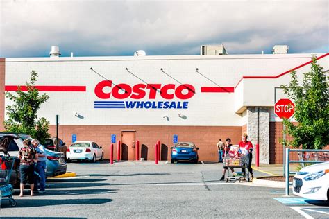 Costco tracel. As of June 20, Costco only accepts Visa for credit card payments. But what Visa card is best for purchases at Costco? By clicking 