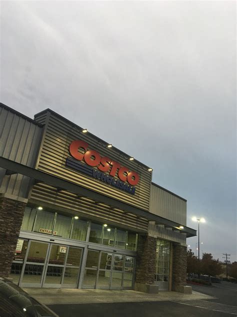 Costco wholesale pocatello. 2 Costco Wholesale reviews in Pocatello, ID. A free inside look at company reviews and salaries posted anonymously by employees. 