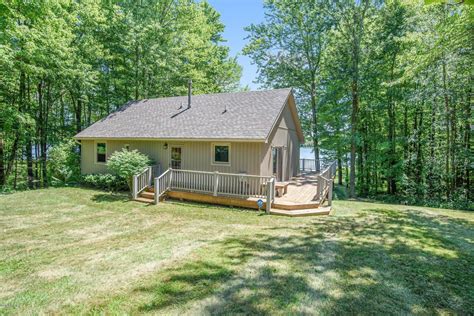 Cottages for sale michigan. House, Petoskey, Michigan, $14.999mn. Where On Walloon Lake, which empties into Lake Michigan via the Bear river. The town of Petoskey is known for its … 