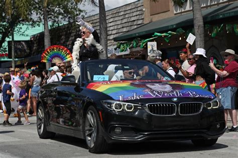 Could Florida curb parades with drag performers? Here’s what a new bill proposes
