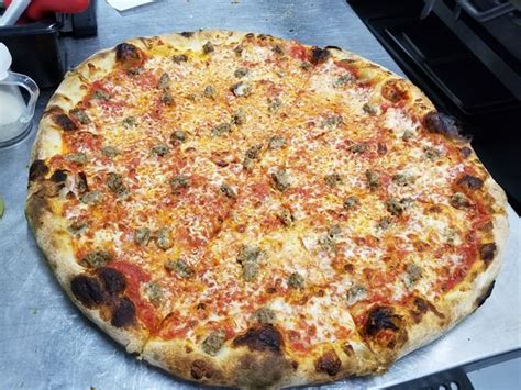 Could the most delicious pizza on the Front Range be in Longmont?