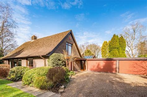 Coulsdon Lane, Chipstead, Coulsdon, CR5 3QH - detailed …