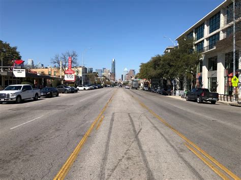 Council takes up paid South Congress parking, petition requirements Thursday