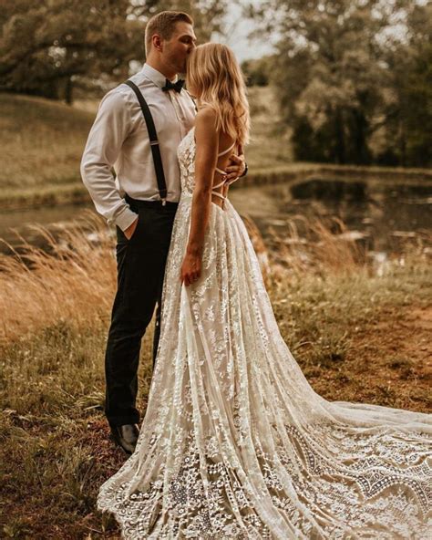 Country Themed Wedding Dresses