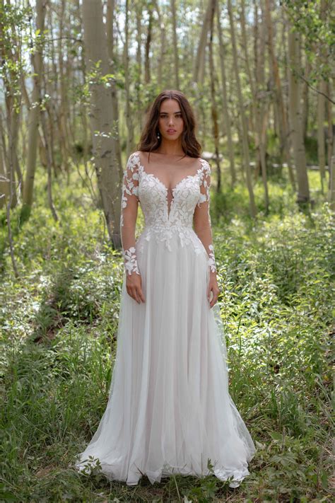 Country bride and gent. Located in Lansdale, PA, Country Bride and Gent is a top bridal boutique dedicated to helping customers find the perfect wedding and formal dresses. Come shop our wide selection of designer wedding dresses and find your dream dress! 