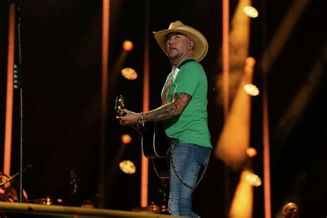 Country star Jason Aldean ends concert early after suffering heatstroke mid-performance