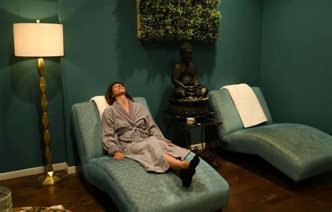Couples massage dallas. The Ritz-Carlton Spa, Uptown. After a major facelift in 2022, The Ritz-Carlton Dallas … 