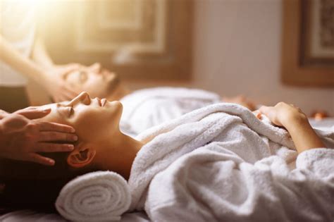 Couples massage orlando. Massage chairs have become increasingly popular as a convenient way to enjoy the benefits of a massage in the comfort of your own home. These innovative chairs are designed to repl... 