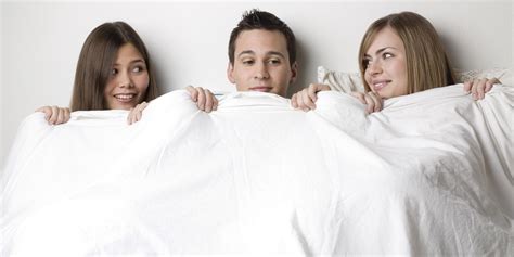 Couples threesomes. How to do it: Partner 1 rests their head on Partner 2’s thighs and goes down on them. Partner 2 does the same to Partner 3, then Partner 3 to Partner 1. Pro tip: “Another variation is to have ... 