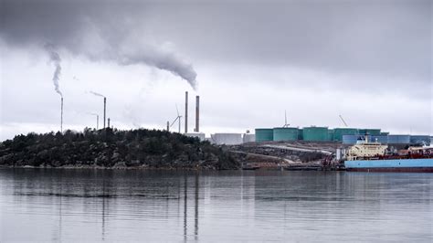 Court backs refinery expansion in challenge to Sweden