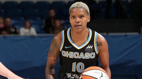 Courtney Williams secures first career triple-double, Sky beat Sparks 86-78